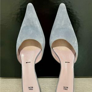 Vera Wang light  blue suede mules with kitten heel size 7